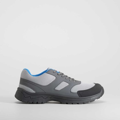 Deportiva trekking gris UTWO