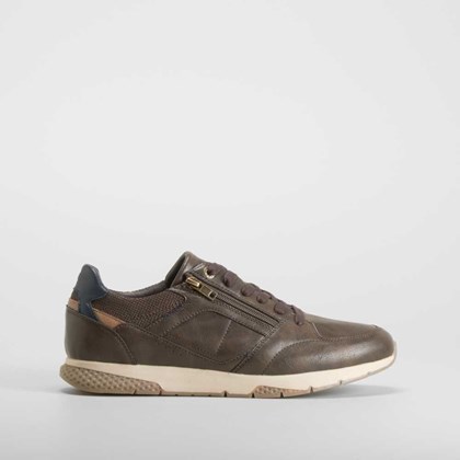 Deportiva urbana cremallera marrón COMFEET