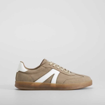 Deportiva urbana beige NYC