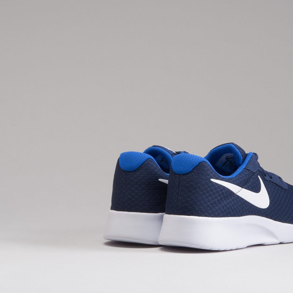 deportivas nike tanjun