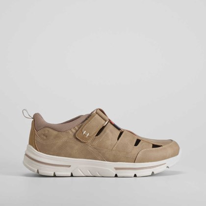 Sandalia cerrada off gravity taupe COMFEET