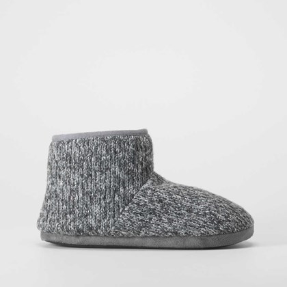 Zapatilla casa bota punto gris OLYNE