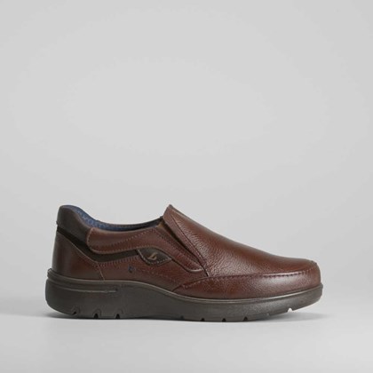 Zapato slip on básico de piel LUISETTI