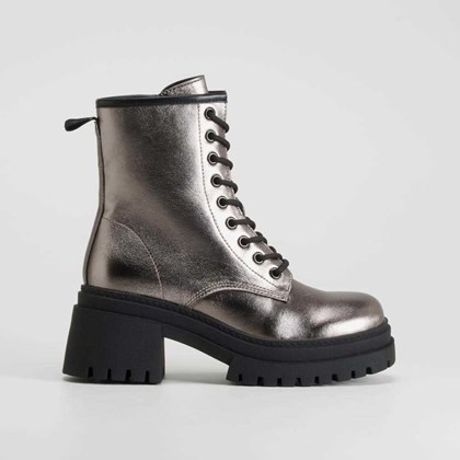 Bota plateada suela gruesa cordones NYC