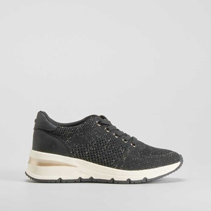Sneaker cuña negra COMFEET