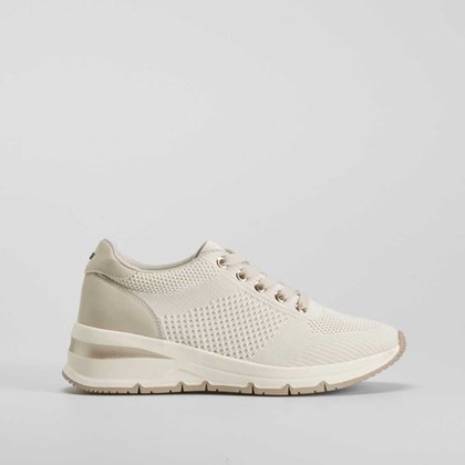 Sneaker cuña beige COMFEET