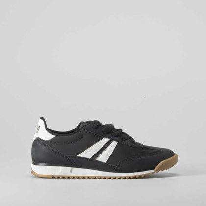 Deportiva casual color negro NYC