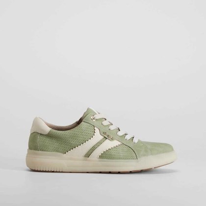 Deportiva verde con detalles blancos RELIFE