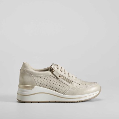 Sneaker perfos oro COMFEET