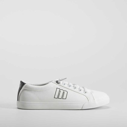 Zapatilla urbana blanca grabado negro MUSTANG