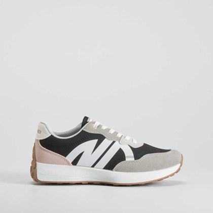 Deportiva retrojogging negra NYC