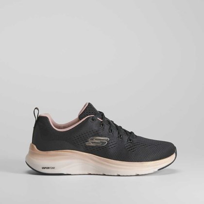 Deportiva Vapor Foam negra SKECHERS
