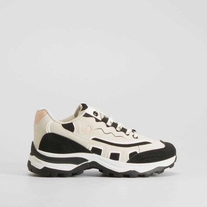 Zapatilla deportiva blanca y negra NYC