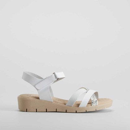Sandalia tiras de piel blanca COMFEET