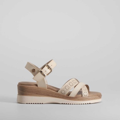 Sandalia cuña tiras perfos blanca XTI