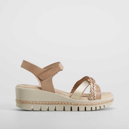 Sandalia de cuña trenza piel taupe COMFEET