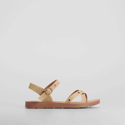 Sandalia tiras metálicas hebilla marrón SENDA ROAD