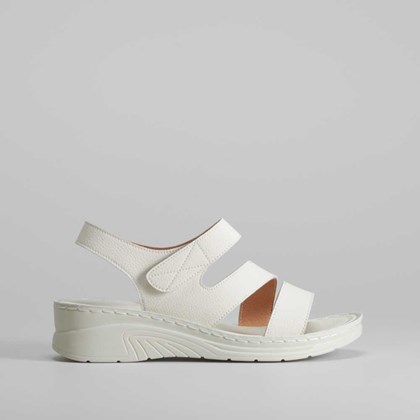 Sandalia de piel blanca cosidos COMFEET