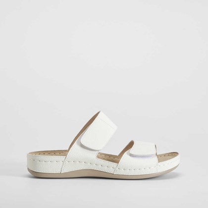 Sandalia plana confort piel blanca COMFEET