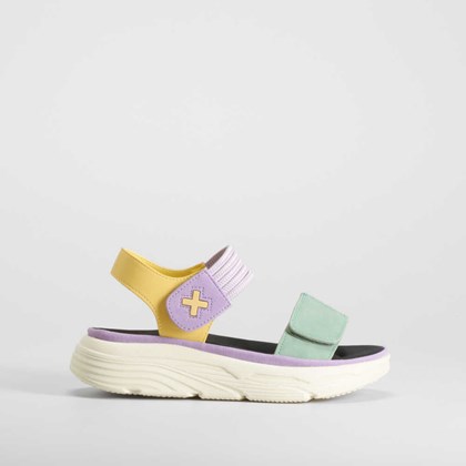 Sandalia cuña tiras perfos multicolor XTI