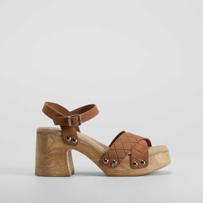 Sandalia tacón madera de piel marrón SENDA ROAD