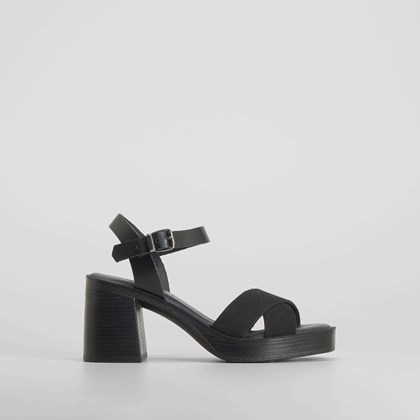 Sandalia tacón pala cruzada piel negra SENDA ROAD