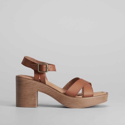 Sandalia de tacón de madera marrón SENDA ROAD