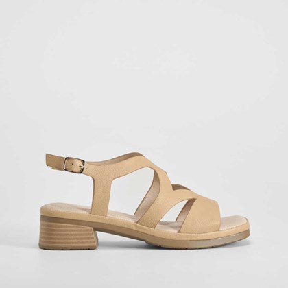 Sandalia tacón bajo marrón COMFEET