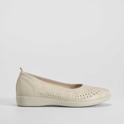 Bailarina perfos beige COMFEET