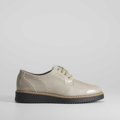 Blucher charol beige piel PITILLOS