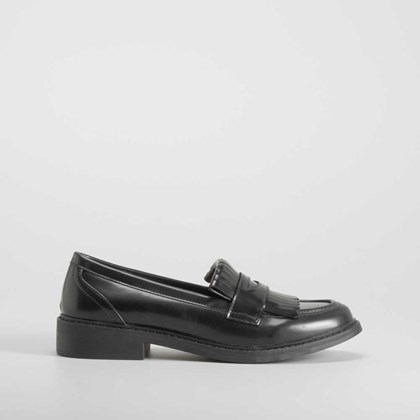 Mocasín flecos negro PICCOLA PIU
