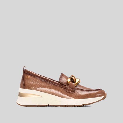 Mocasín cuña cadena beige XTI