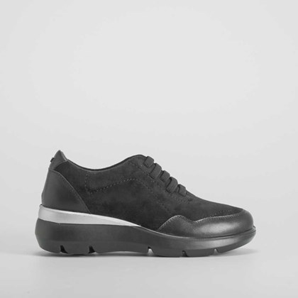 Zapato cuña elástico negro COMFEET