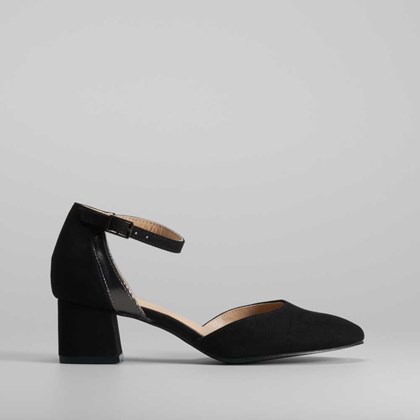 Zapato de tacón negro de COMFEET