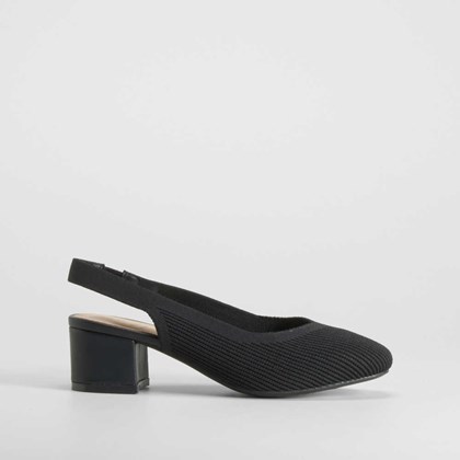 Zapato tacón medio destalonado negro COMFEET
