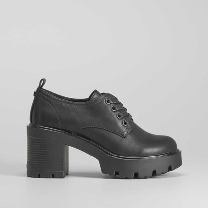 Blucher con tacón negro MUSTANG