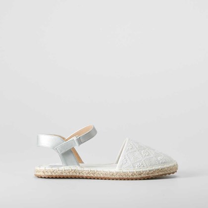 Alpargata de yute con bordados blanca OH GIRL