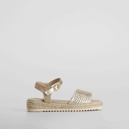 Sandalia plana oro XTI
