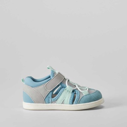 Sandalia cerrada gris COMFEET