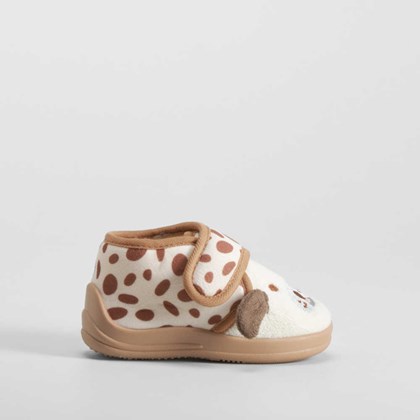 Zapatilla casa cerrada velcro bebé dalmata OLYNE