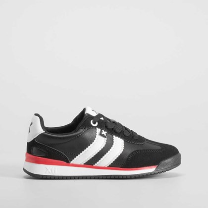 Sneaker negra XTI