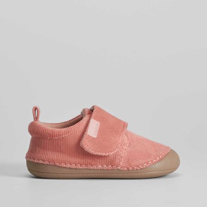 Zapato gateo rosa con velcro COMFEET BABY