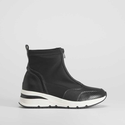 Zapatilla alta deportiva negra COMFEET